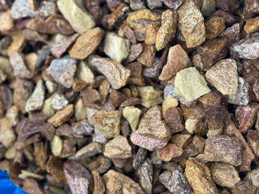 Златолит персиковый декоративная каменная крошка купить в Армавире