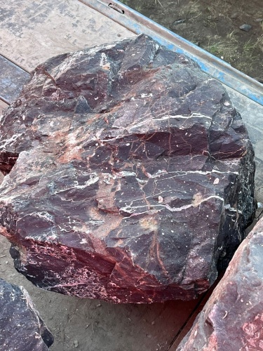 Камни для ландшафтного дизайна красно-фиолетовые 10-60 килограмм купить в Армавире