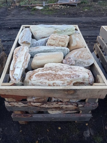 Златолит жёлтый, жёлто-зелёный глыбки и валуны для ланшафтного дизайна купить в Армавире