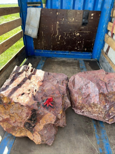 Ландшафтные глыбы красно-фиолетовые 200-1000 килограмм купить в Армавире
