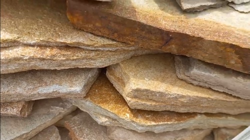 Плитняк златолит жёлтый золотистый для отмостки купить в Армавире