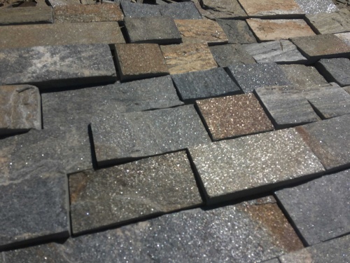 Плитка пилёная златолит Уральский для цоколя, отмостки купить в Армавире