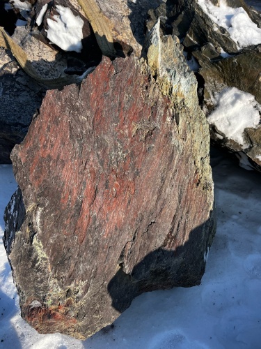 Ландшафтные глыбы красно-фиолетовые 200-1000 килограмм купить в Армавире