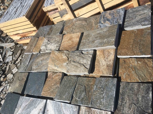 Плитка пилёная златолит Уральский для цоколя, отмостки купить в Армавире