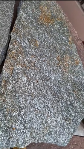 Плитняк златолит серебристый для цоколя, отмостки купить в Армавире