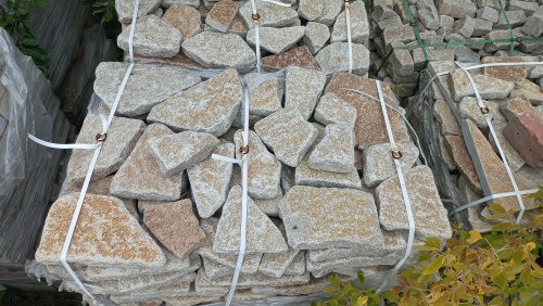 Гранитный плитняк галтованный для парковки купить в Армавире