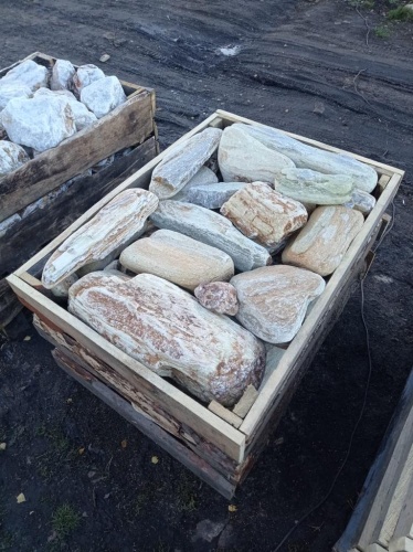 Златолит жёлтый, жёлто-зелёный глыбки и валуны для ланшафтного дизайна купить в Армавире